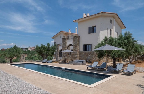 Pylos-Nestoras Villa | Villa Schiza by Modone Villas in Peloponnese
