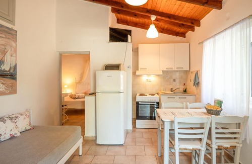 Koutsi Villa | Villa Sevi: Secluded, Private pool, A/C