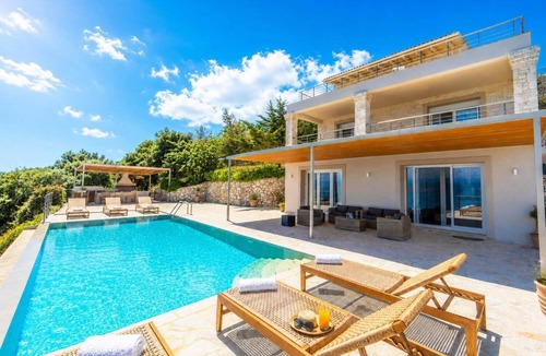 Apraos Villa | Villa Thea Kalamaki - Three Bedroom Villa, Sleeps 6