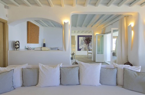 Houlakia House | Villa Theo Unique Sunset Views Large Heated Pool