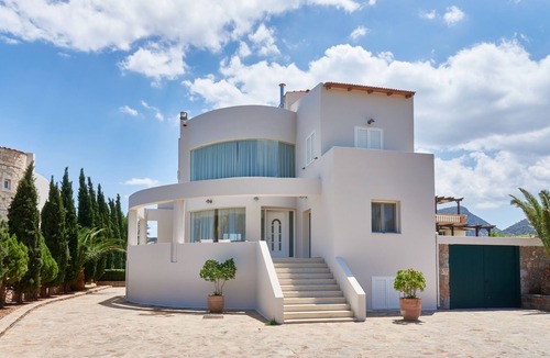 Sissi Villa | Villa Tyghi, 5 bedrooms, 4 bathrooms, private pool, large garden, BBQ area
