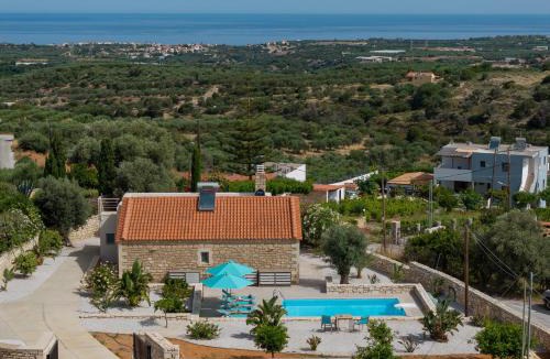 Erfoi Villa | Villa Vasiliki Private Heated Pool