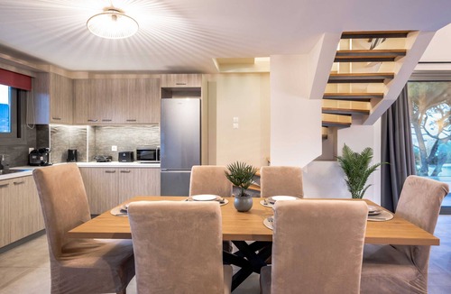 Zakynthos Town Apartment | Vizantida 3 Bedroom Sea View Maisonette