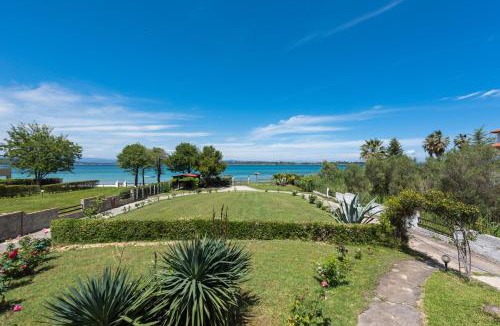 Vourvourou House | Vourvourou Villa Mare Verde by Luxlikehome