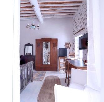 Ano Siros House | Whereabout Travels - Rustic house in Ano Syros