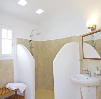 Panormos Apartment | Yakinthos Residence