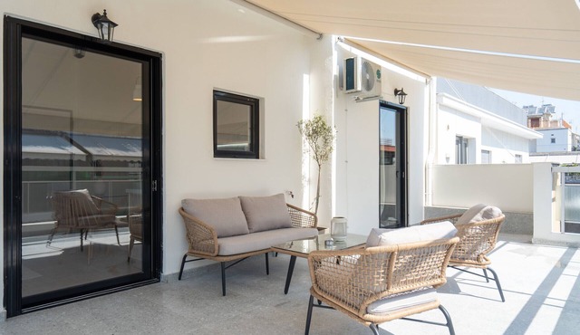 1BR Cozy Apt Near Metro w/Huge Balcony &City View