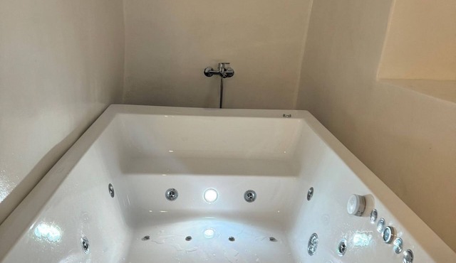 2-bedroom apartment with Jacuzzi in Ios