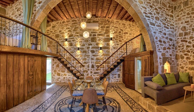 3-bedroom country house in fabulous Rhodes with private pool and private parking