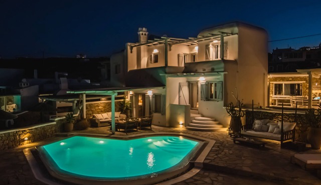 6Bedroom Villa with private pool, located in Kalafatis, Mykonos