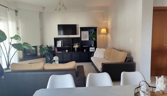 Aelia Horizon Apartment with Private Balcony in Mirtofito
