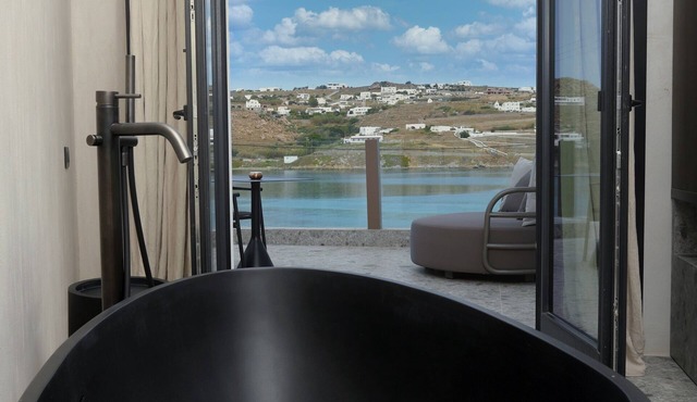 Aeonic Suites and Spa