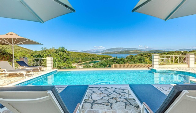 Agios Stefanos Bay - Villa Maria