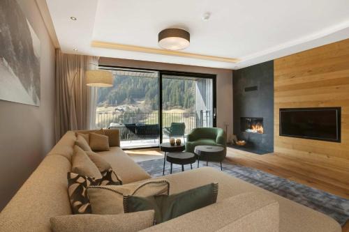 Alpine Chic - Fireplace Views & Ski Resorts in See