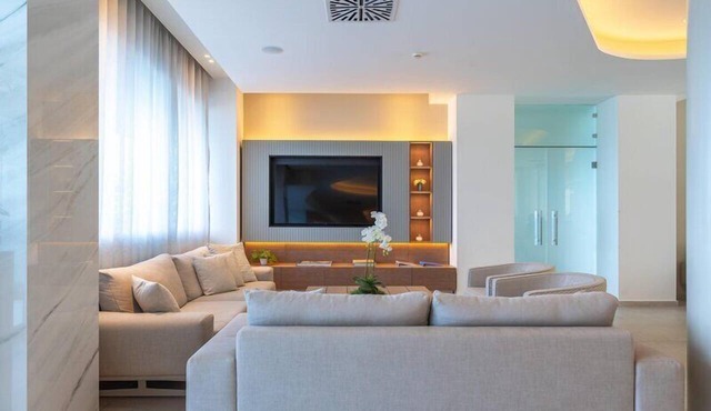 Ammon Zeus Luxury Beach Hotel
