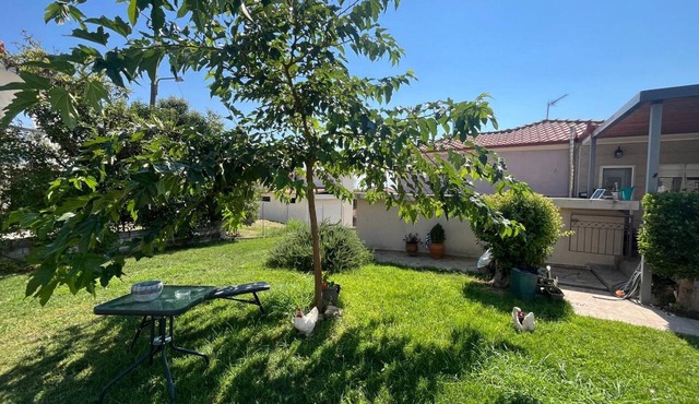 Apartment 'Elea' with Mountain View, Wi-Fi and Air Conditioning