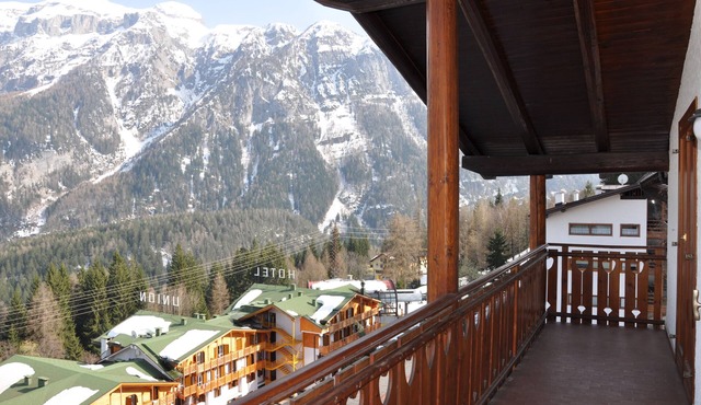 APARTMENT FOR 6 PEOPLE in Folgarida Dimaro