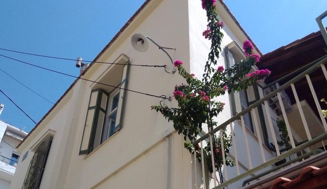 Apartment 'Giannis and Aristi's House' with Sea View, Wi-Fi and Air Conditioning