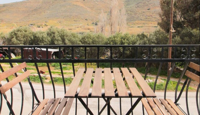 Apartment 'Komi Lodge Tinos' with Mountain View