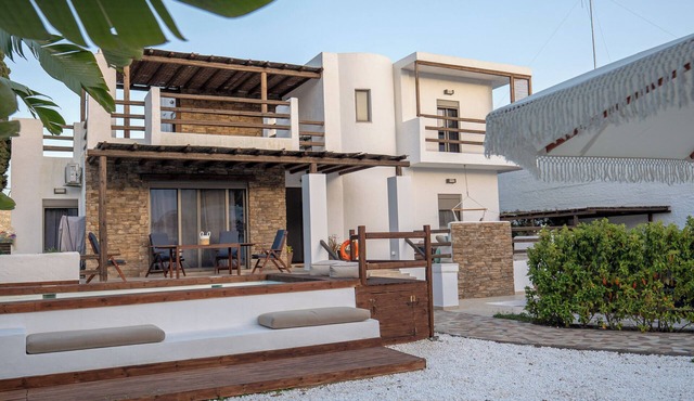 Apollonas & Sypyla Villa
