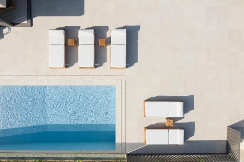 Athina Luxury Villa, with Pool & Walk to the Beach, By ThinkVilla