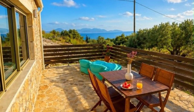 Authentic stone house with stunning sea views.