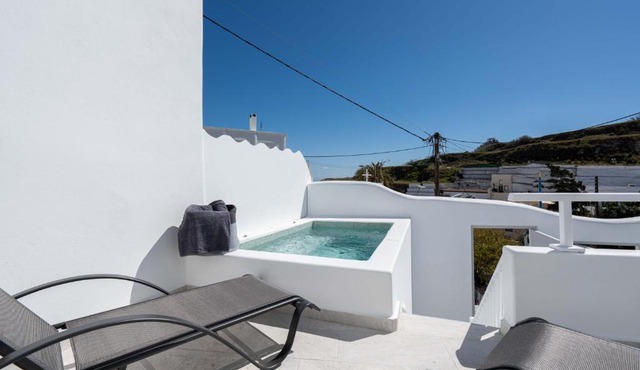 Avenoir Luxury Cave Villa 2 bedroom