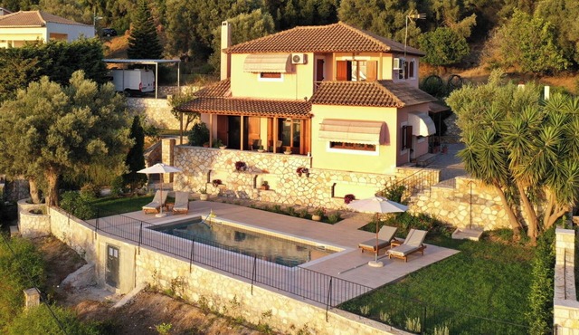 AVLEMONAS Nature Retreat View to Lefkada