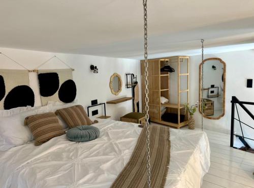 Azure Breeze Studios 1