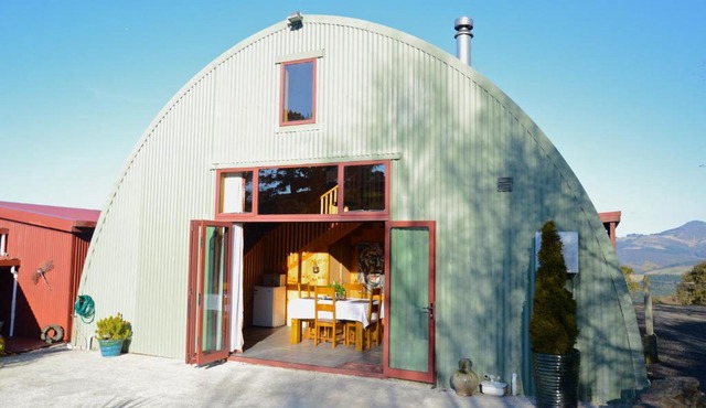 Barn Bed and Breakfast in Waitati
