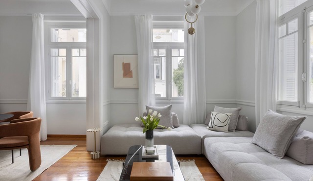 Beautiful Acropolis Villa 3BR 9ppl 10 minutes Metro&Museum