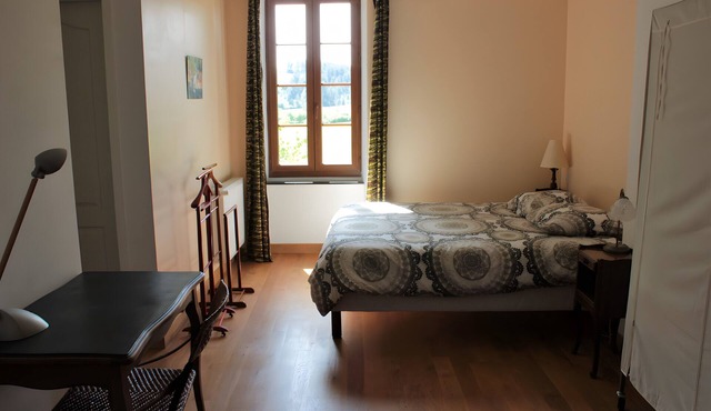 Bed and Breakfast 'Chambre Toscane' with Shared Terrace, Shared Garden and Wi-Fi in Serres