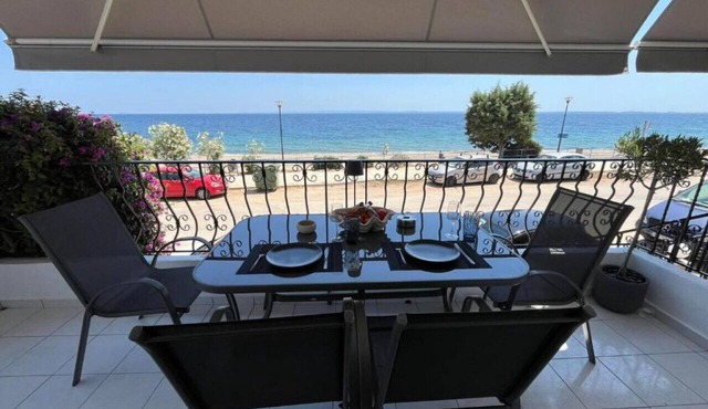 Cali-Waves Apartment by RentalsPro - Halkidiki