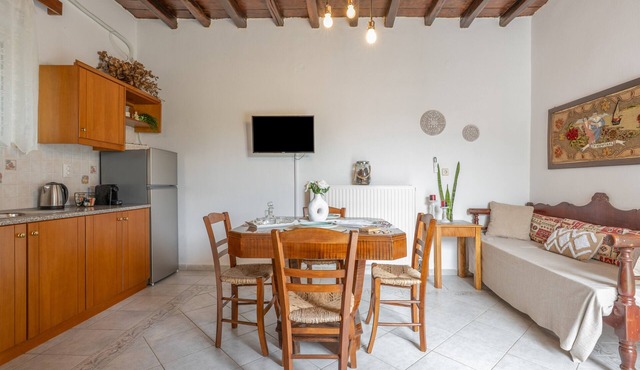 Casa Mouliana Apartment with Mountain View, Wi-Fi and Air Conditioning