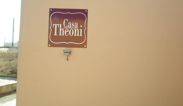 Casa Theoni