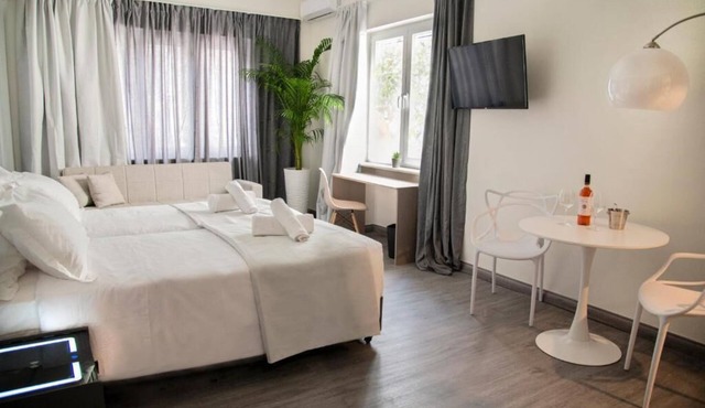 Celia Residence in Alimos