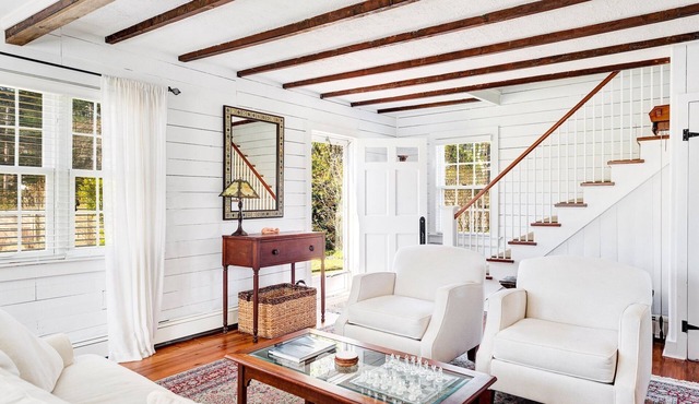 CHARMING COTTAGE NEAR OCEAN BEACHES, FARM STAND, TRAIN & VILLAGE - RR#: 24-872 in East Hampton