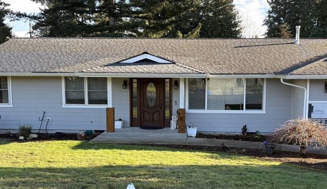 Charming Everett Retreat - Gateway to Puget Sound in Everett