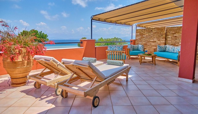 Chrismos Luxury Suites 1A Apraos Corfu