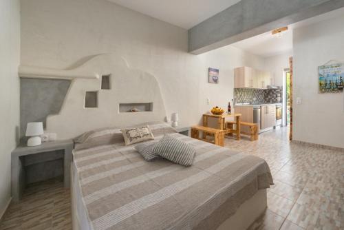 Christos studios and family apartments