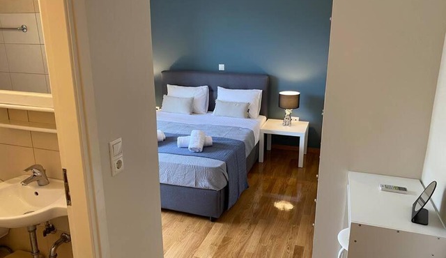 Classy 3BR with 2 Bathrooms Apartment in Marousi