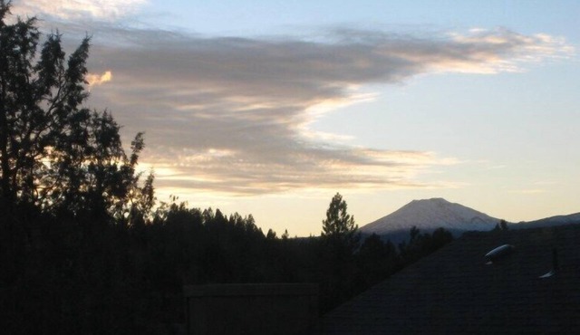 Convenient Southwest Bend, 5BR/3BA Home Near Old Mill District in Bend