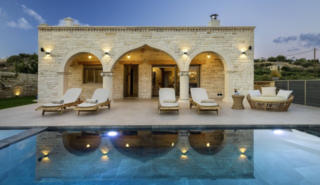 Cozy villa with private pool in a serene area