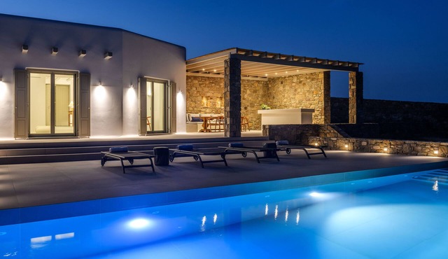 Cycladic Island Villa over Kalafatis Beach/Scenic views of Aegean Sea
