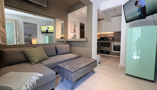 Diego’s cozy Athens Apartment, Walk to Acropolis