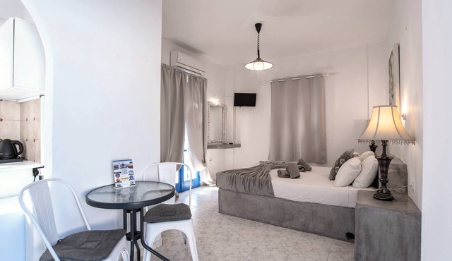 Double Room with View 7: Sea View, Balcony & Air Conditioning