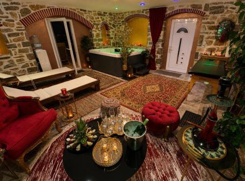 Eleni De Lux - Indoor Jacuzzi Residence in Lydia