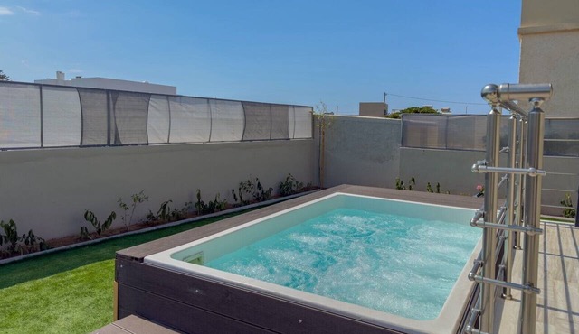 Eligio Luxury Residence with Private Jacuzzi and Sea View