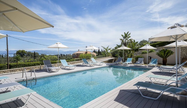 Euphoria Seaview Residences with Shared Pool by Konnect -Maisonette with Balcony