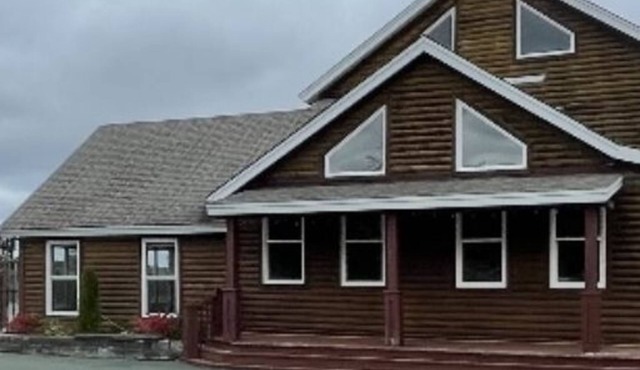 Executive Chalet 30 Mins From City Life in Brigus Junction